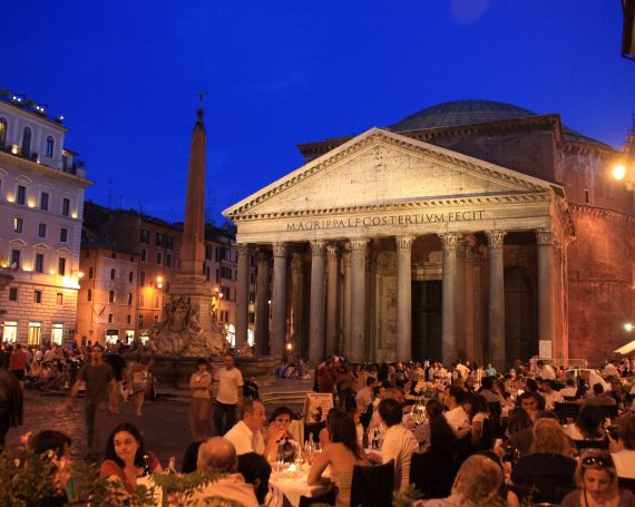 Pantheon Best area in Rome